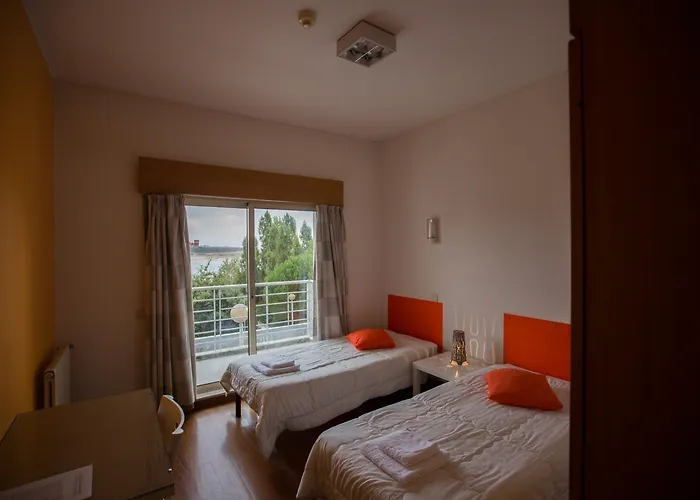 Hi - De Juventude Hostel *